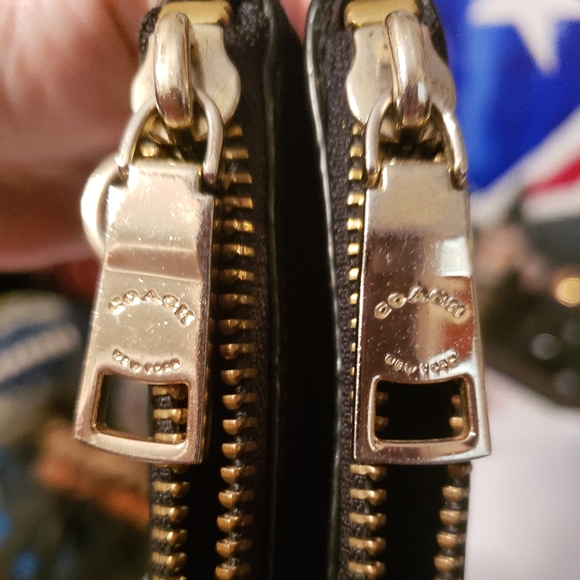 Coach Leather Double zipper purse - Picture 4 of 16